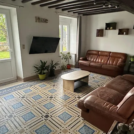 Holiday home Maison En Pierre En Mayenne - Proche Normandie La Pallu